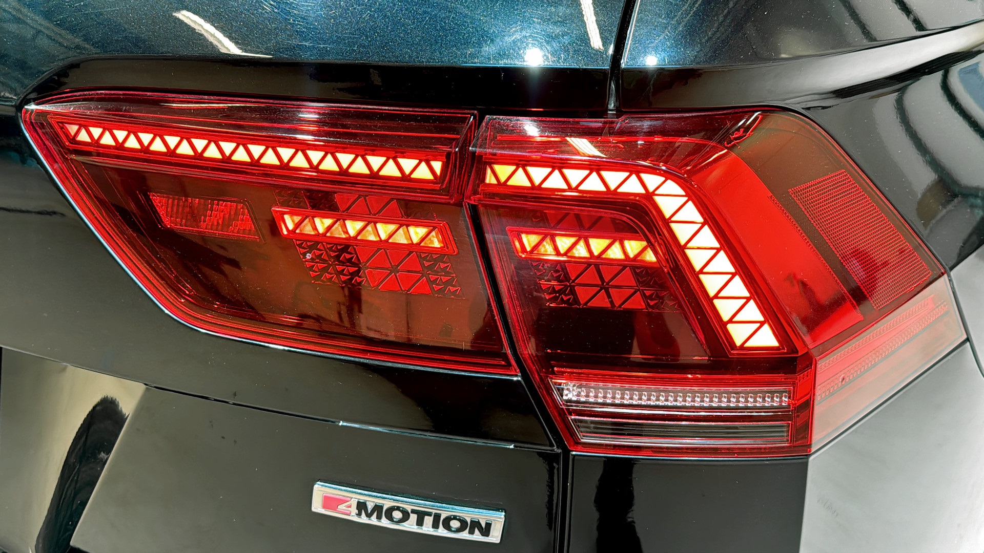Volkswagen Tiguan Allspace RHH46J