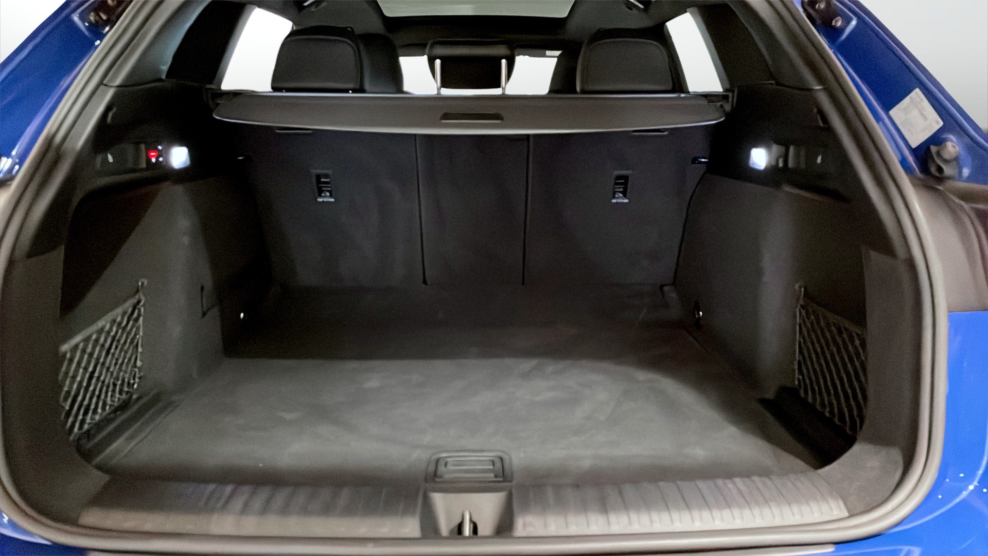 Audi Q6 e-tron RHH93S