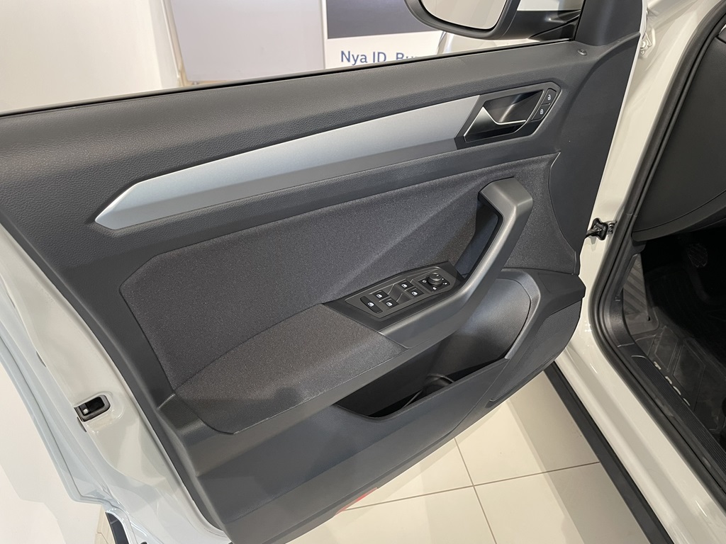 Volkswagen T-Roc RJA290