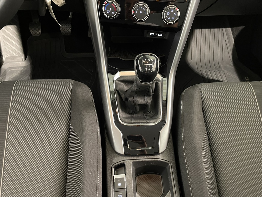Volkswagen T-Roc RJA290