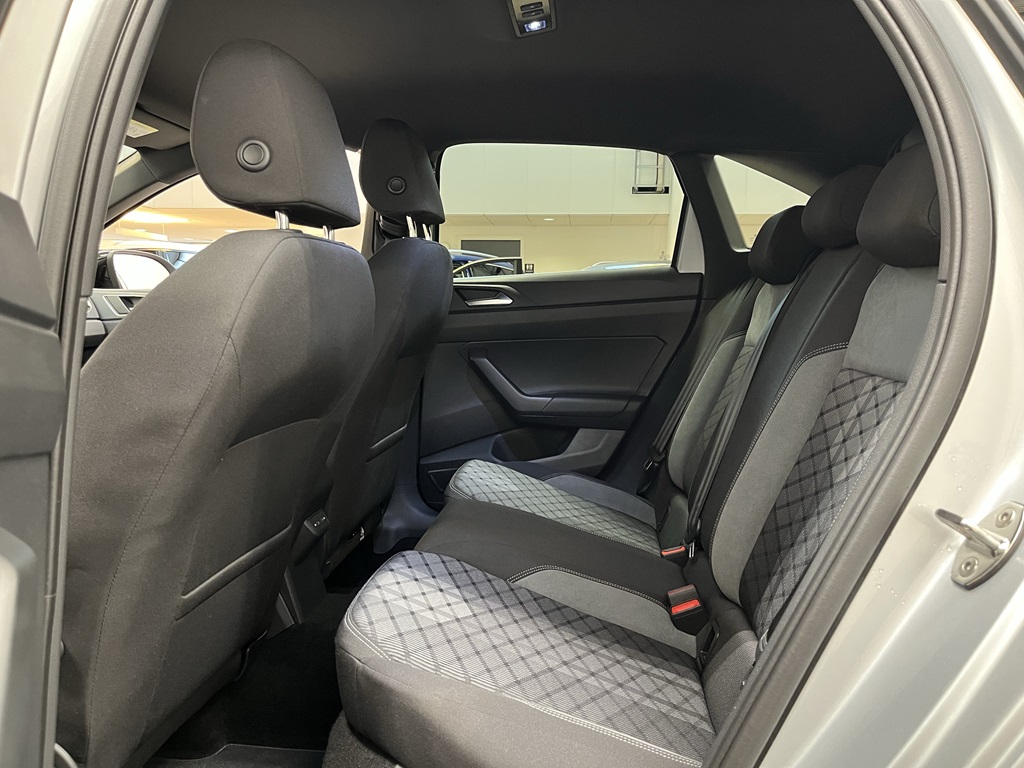 Volkswagen Taigo RJB30U