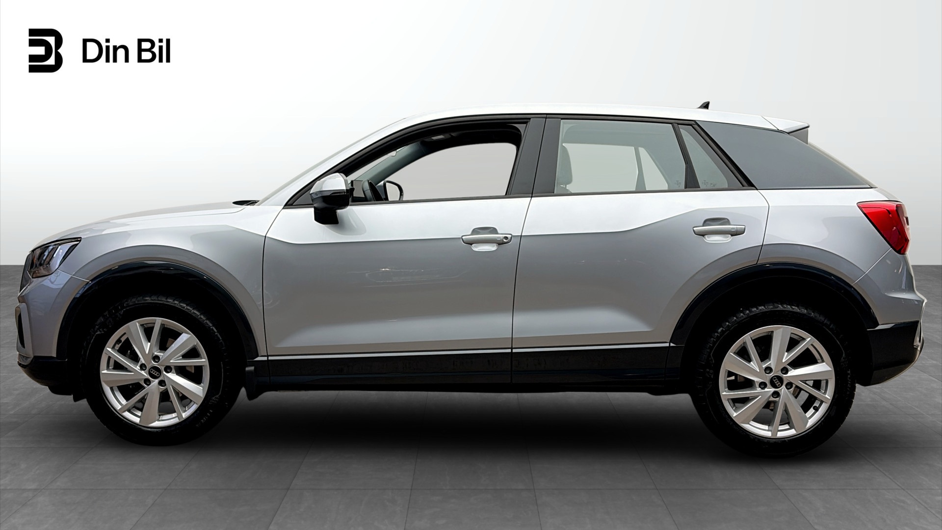 Audi Q2 RJB52A