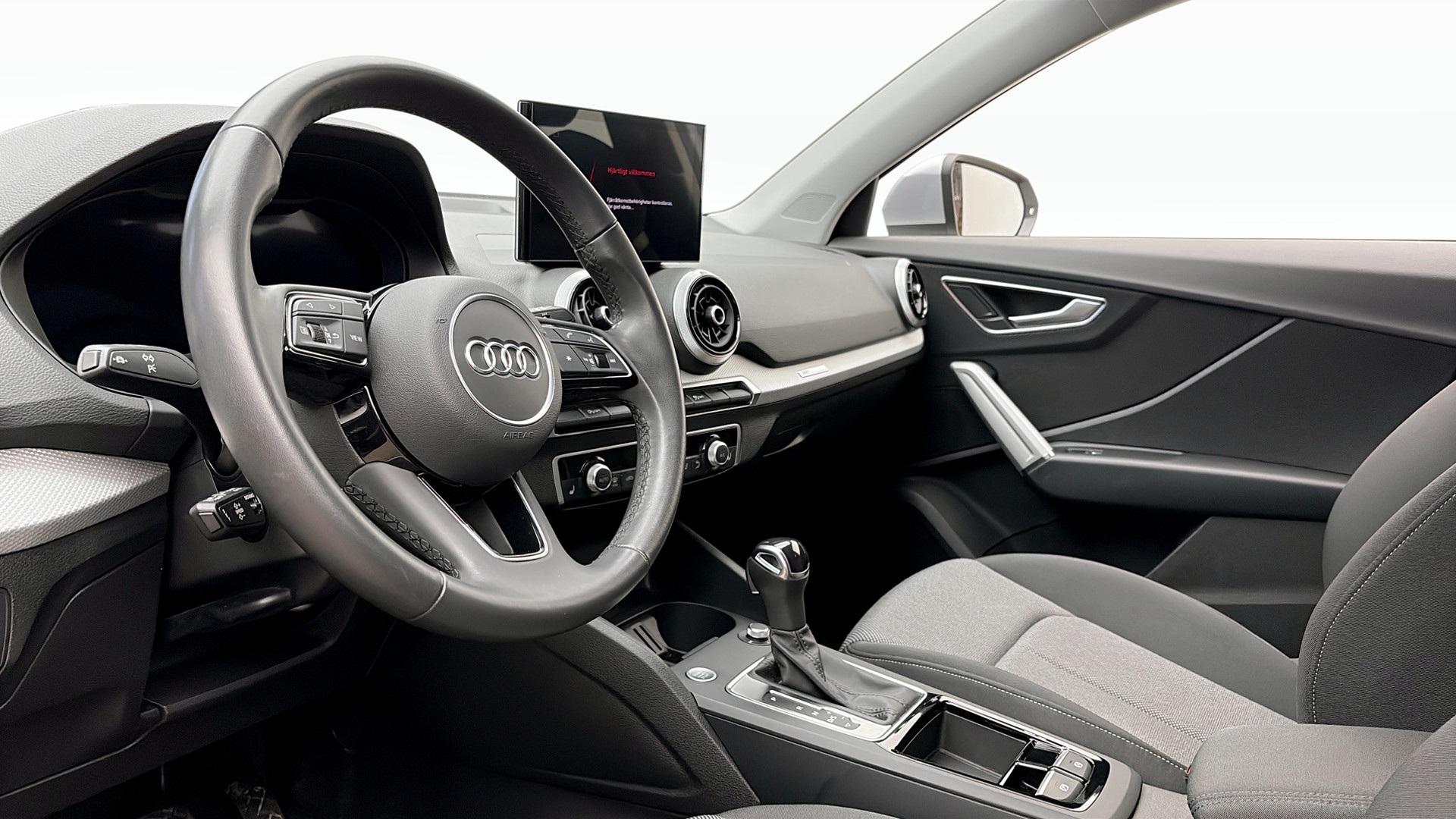 Audi Q2 RJB52A