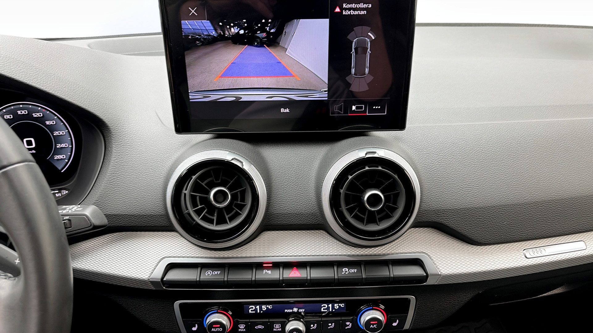 Audi Q2 RJB52A