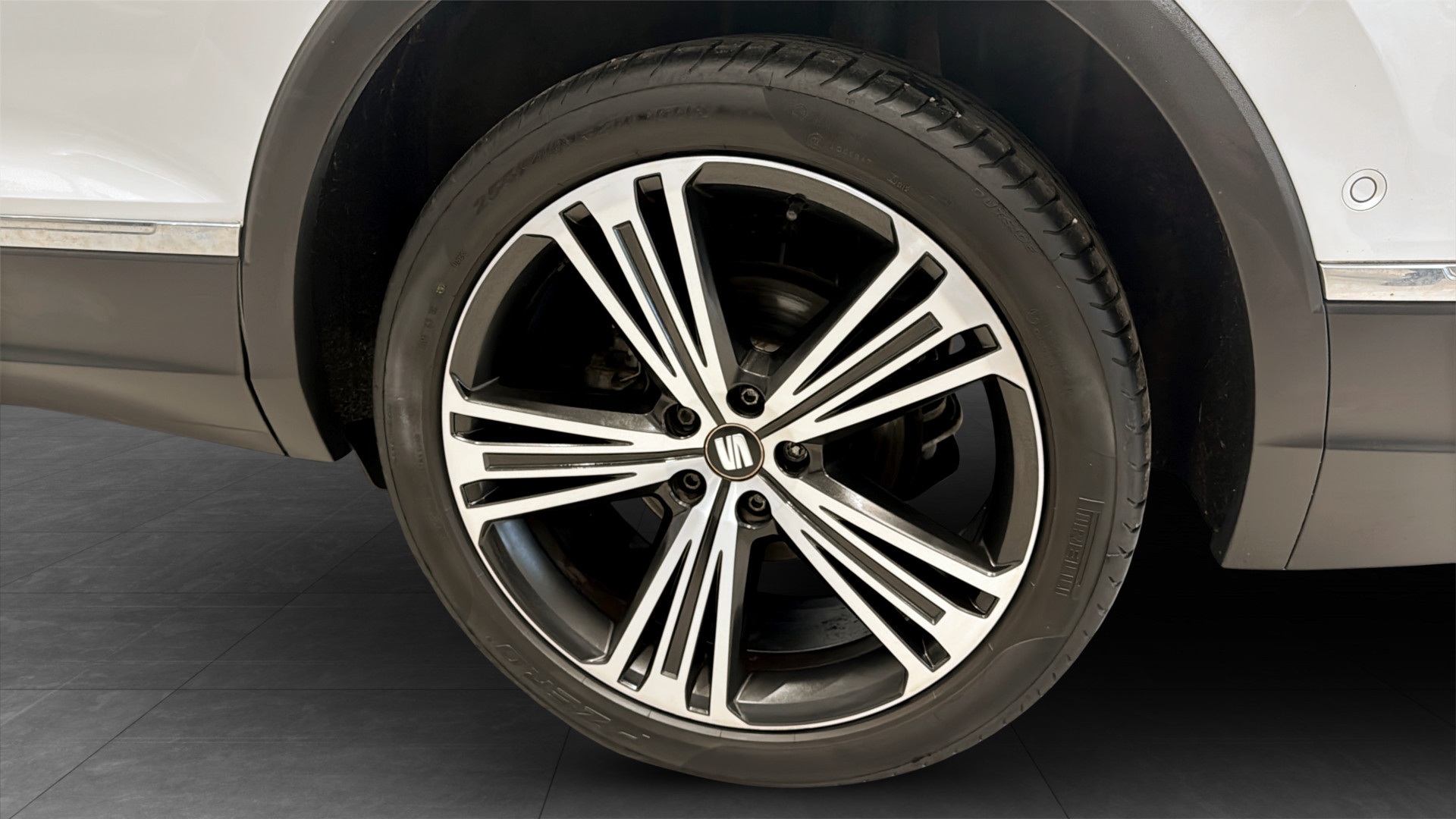 SEAT Tarraco RJE75J
