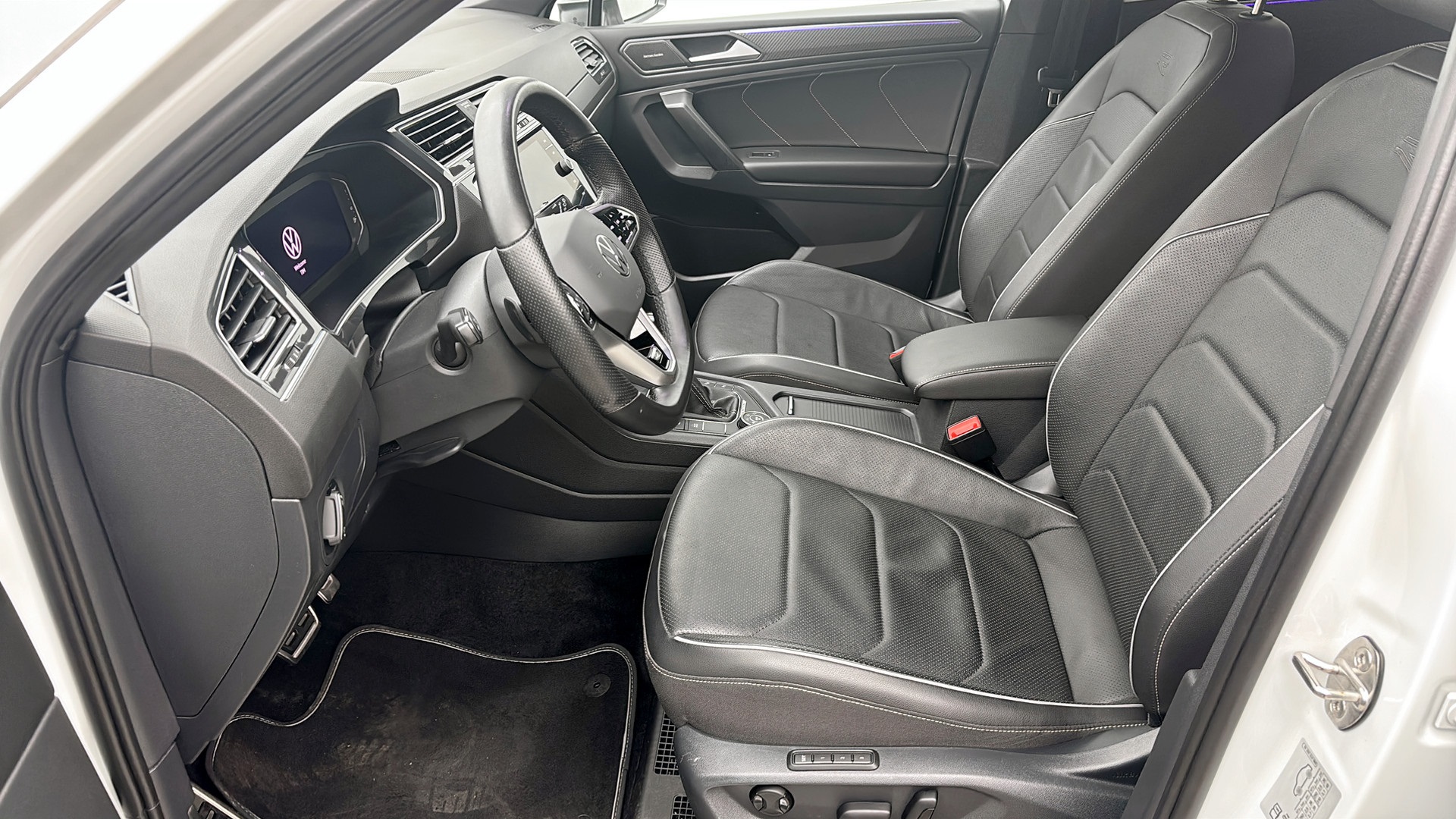 Volkswagen Tiguan RJJ39H