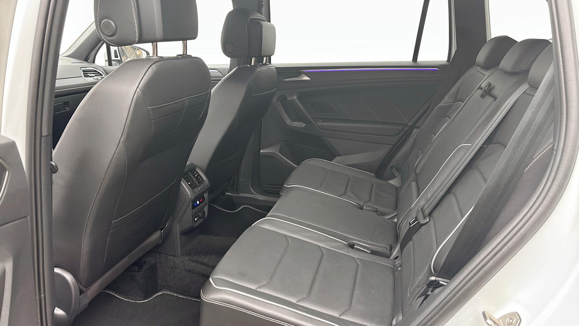 Volkswagen Tiguan RJJ39H