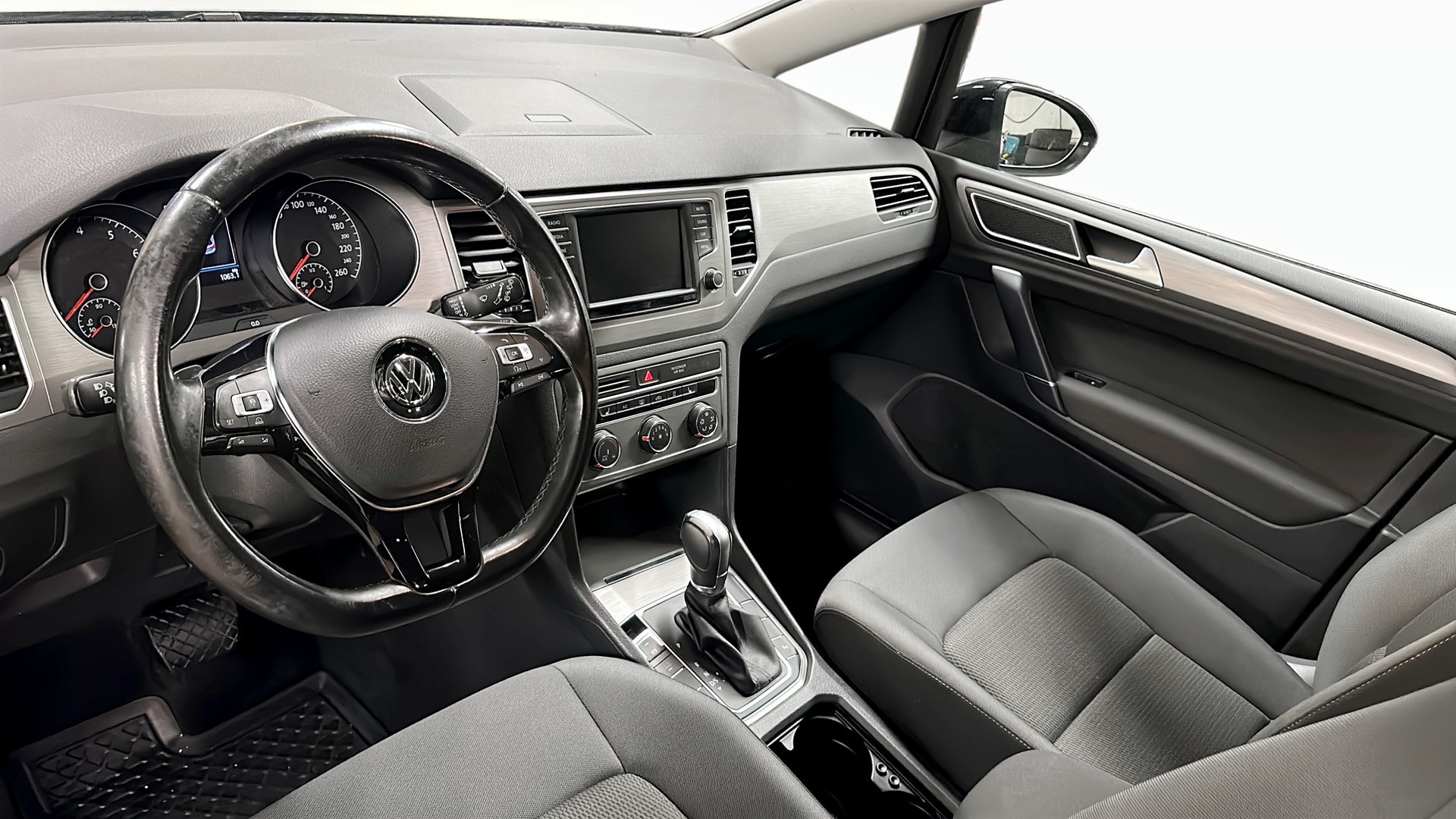 Volkswagen Golf Sportsvan RJM780