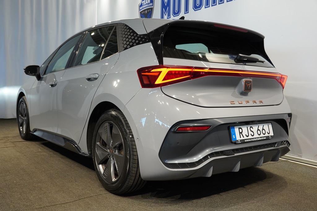 CUPRA Born RJS66J