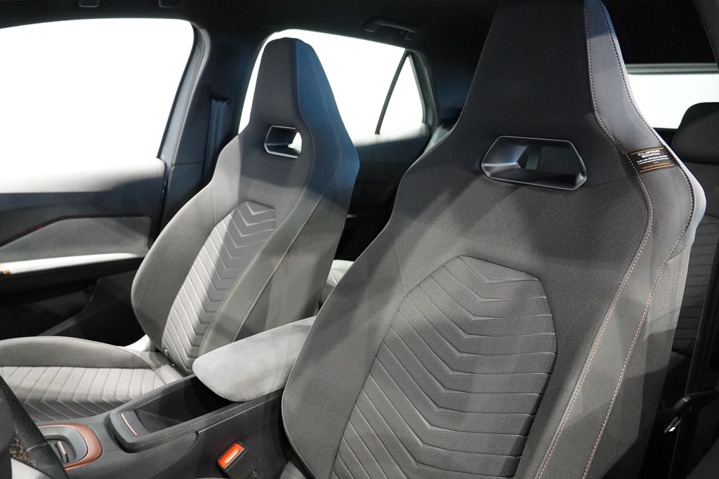 CUPRA Born RJS66J