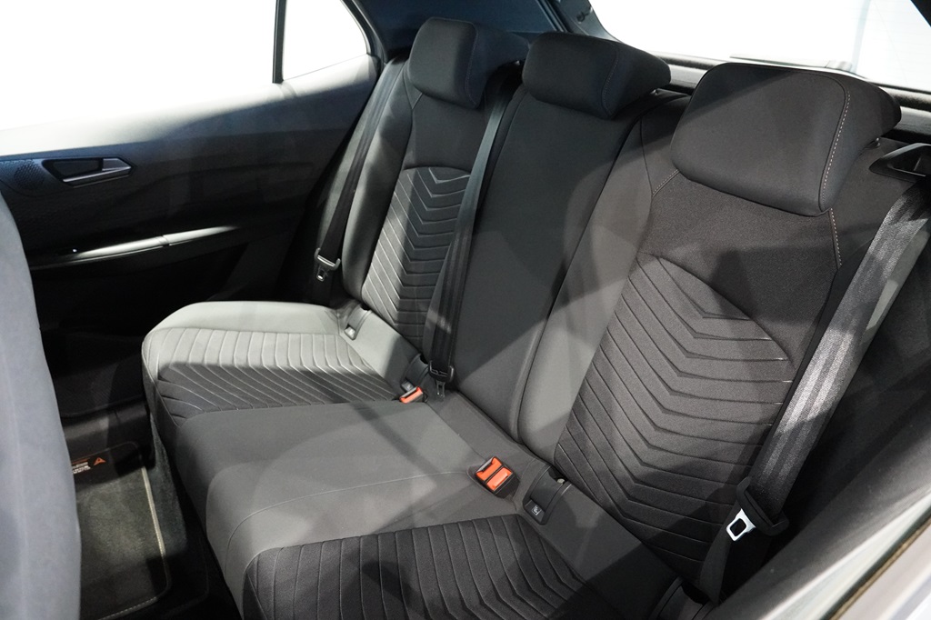 CUPRA Born RJS66J