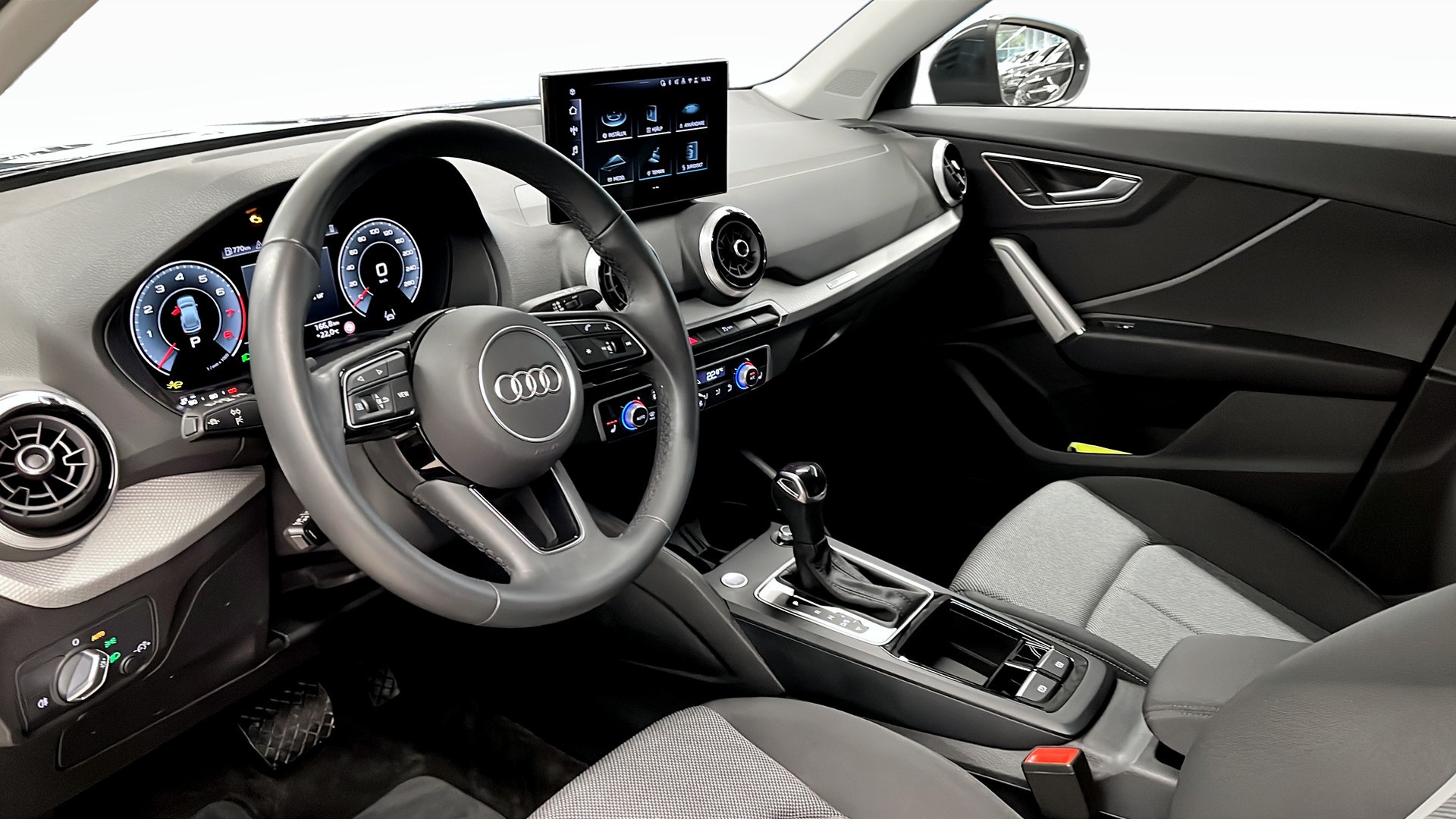 Audi Q2 RKC94F