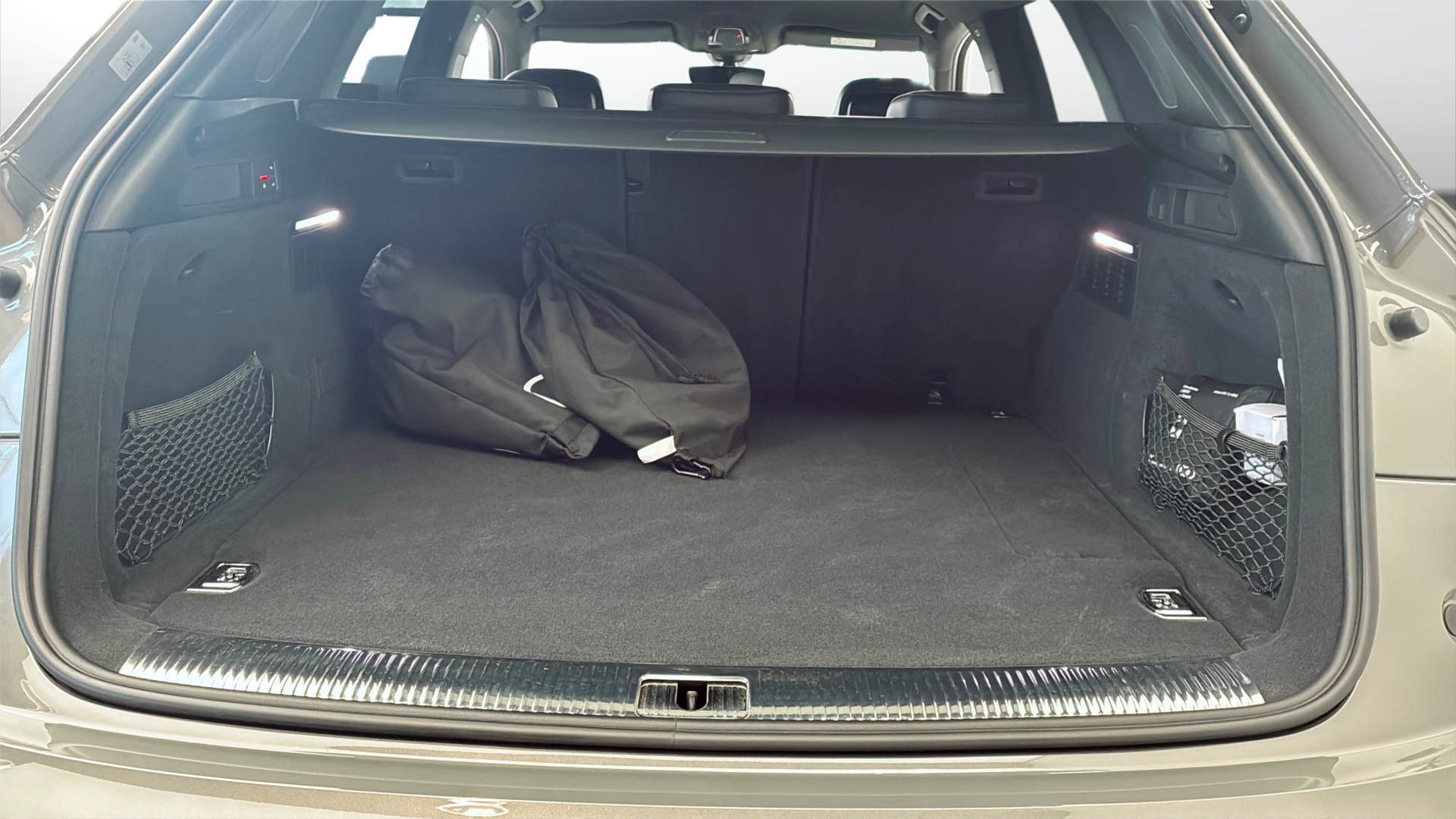 Audi Q5 RLJ94A