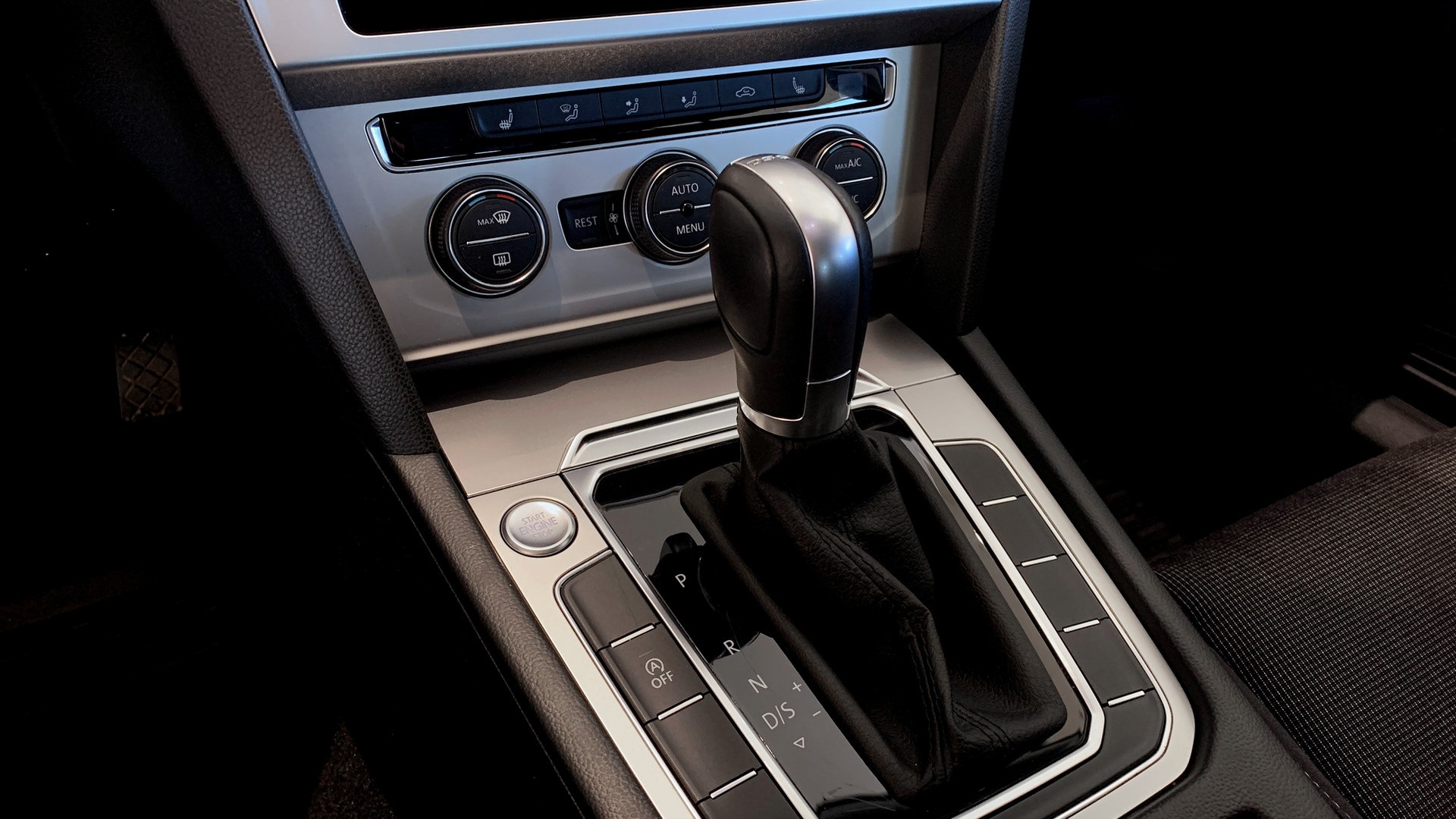 Volkswagen Passat Sportscombi RLL46F