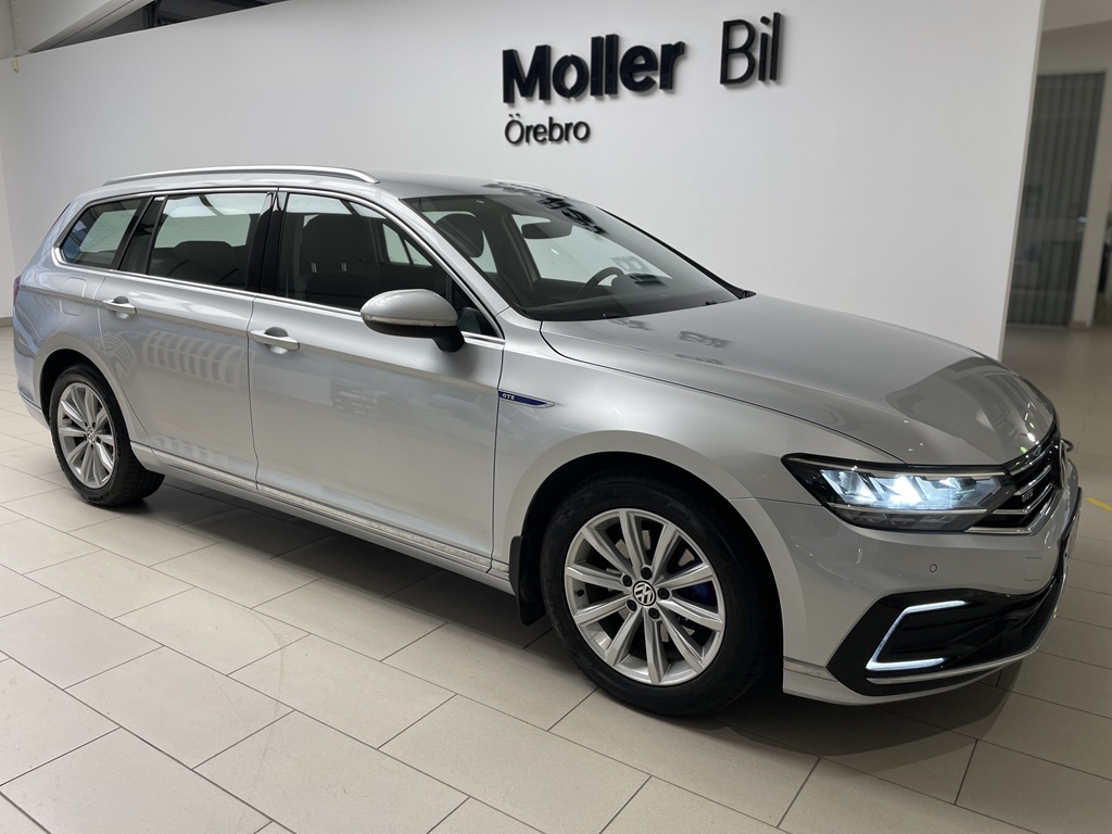 Volkswagen Passat Sportscombi RLL54X