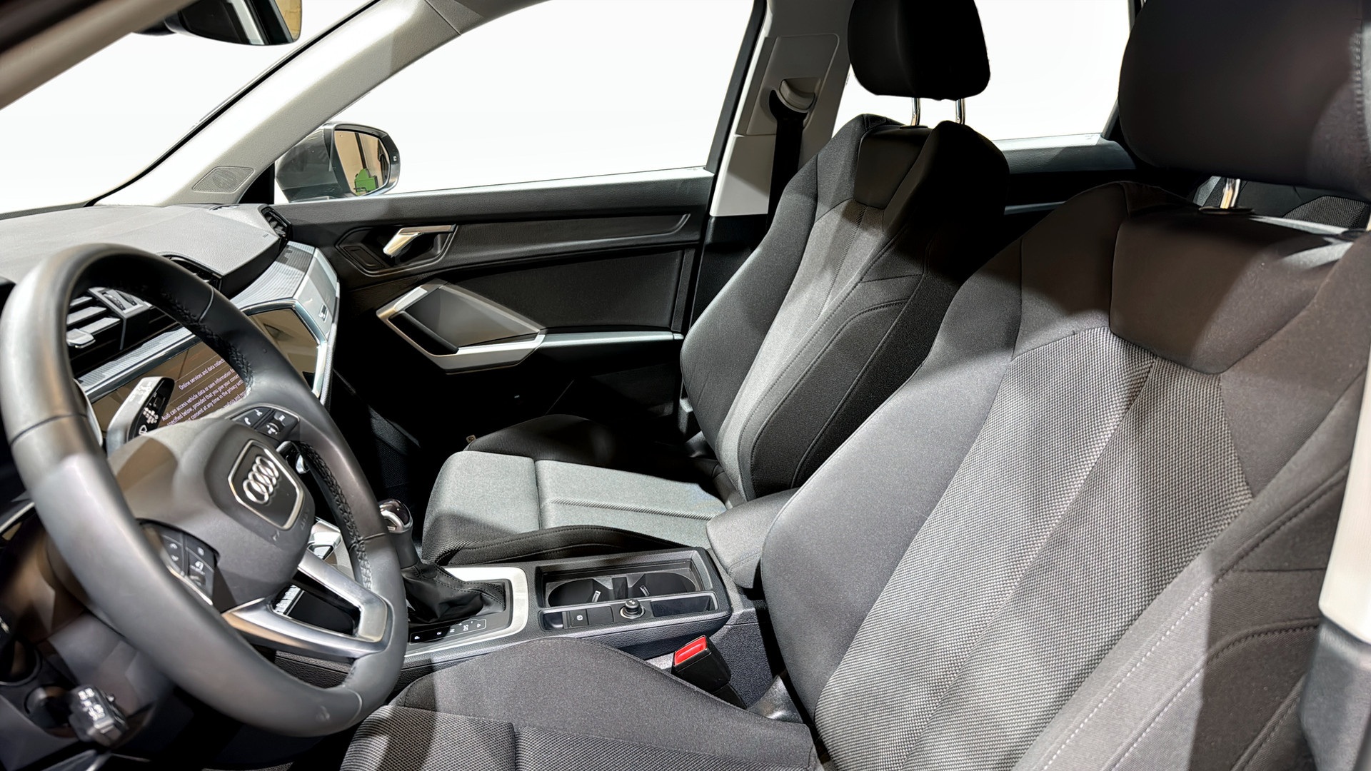 Audi Q3 RMA93E