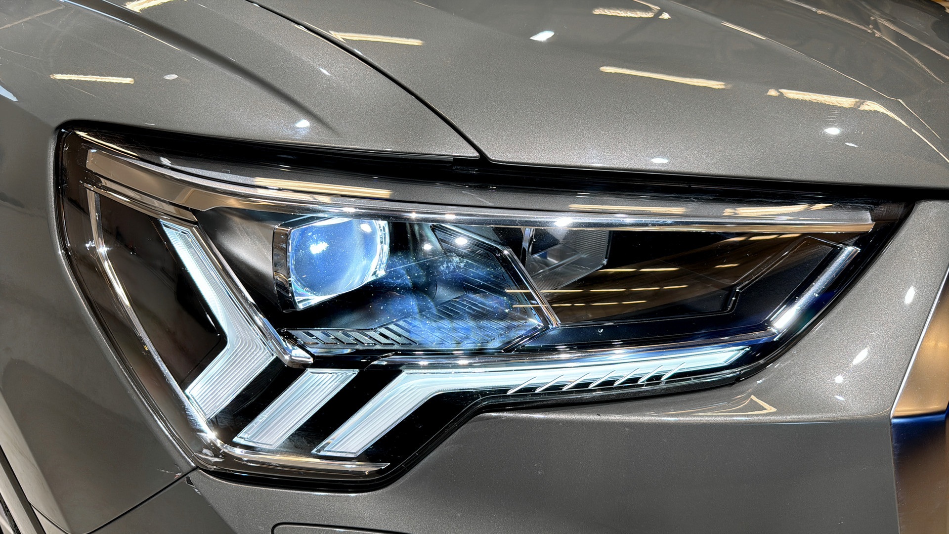 Audi Q3 RMA93E