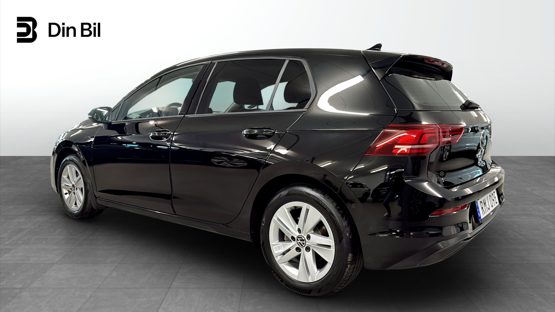 Volkswagen Golf RMJ09E