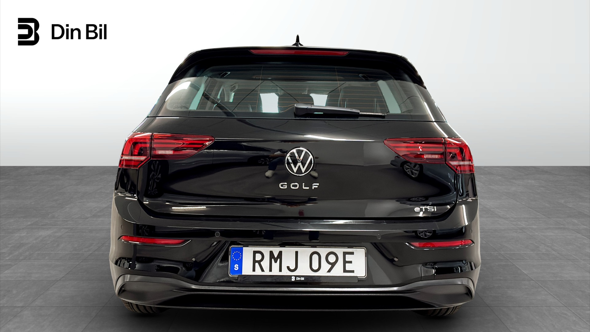 Volkswagen Golf RMJ09E