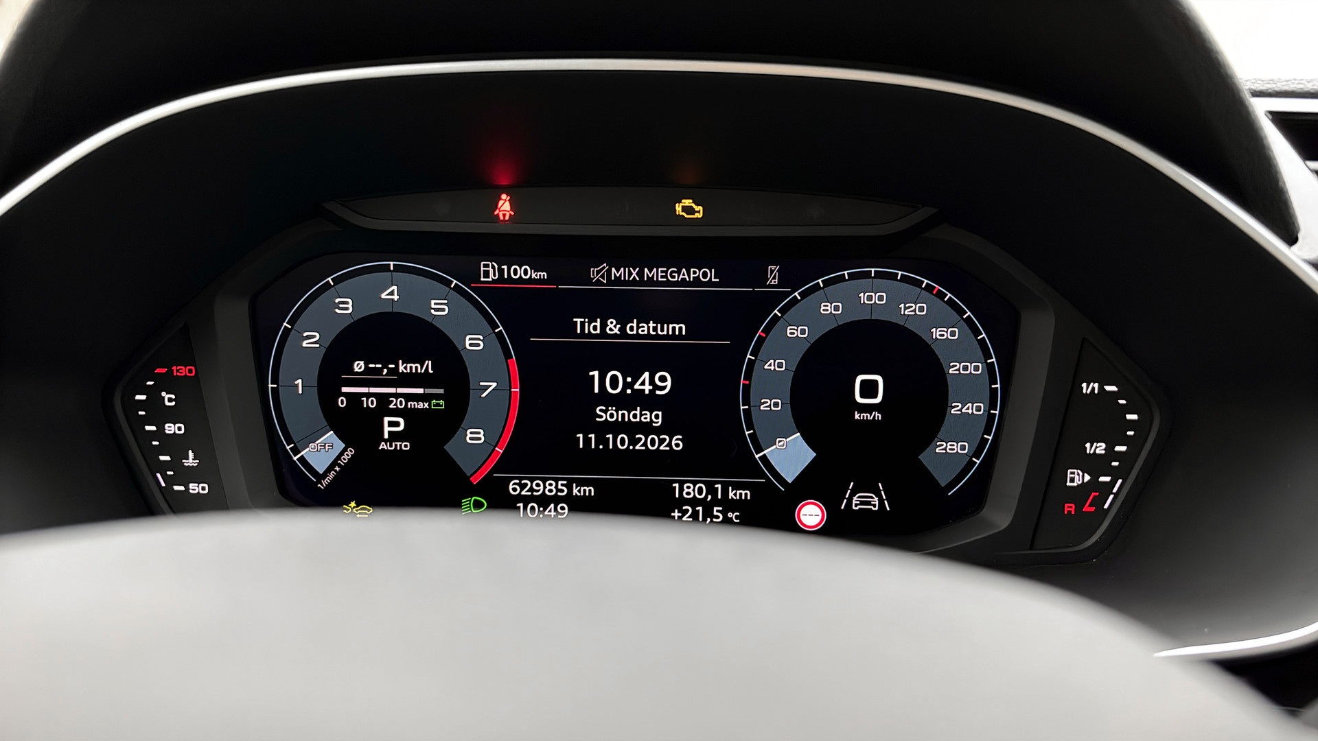 Audi Q3 RMM39W