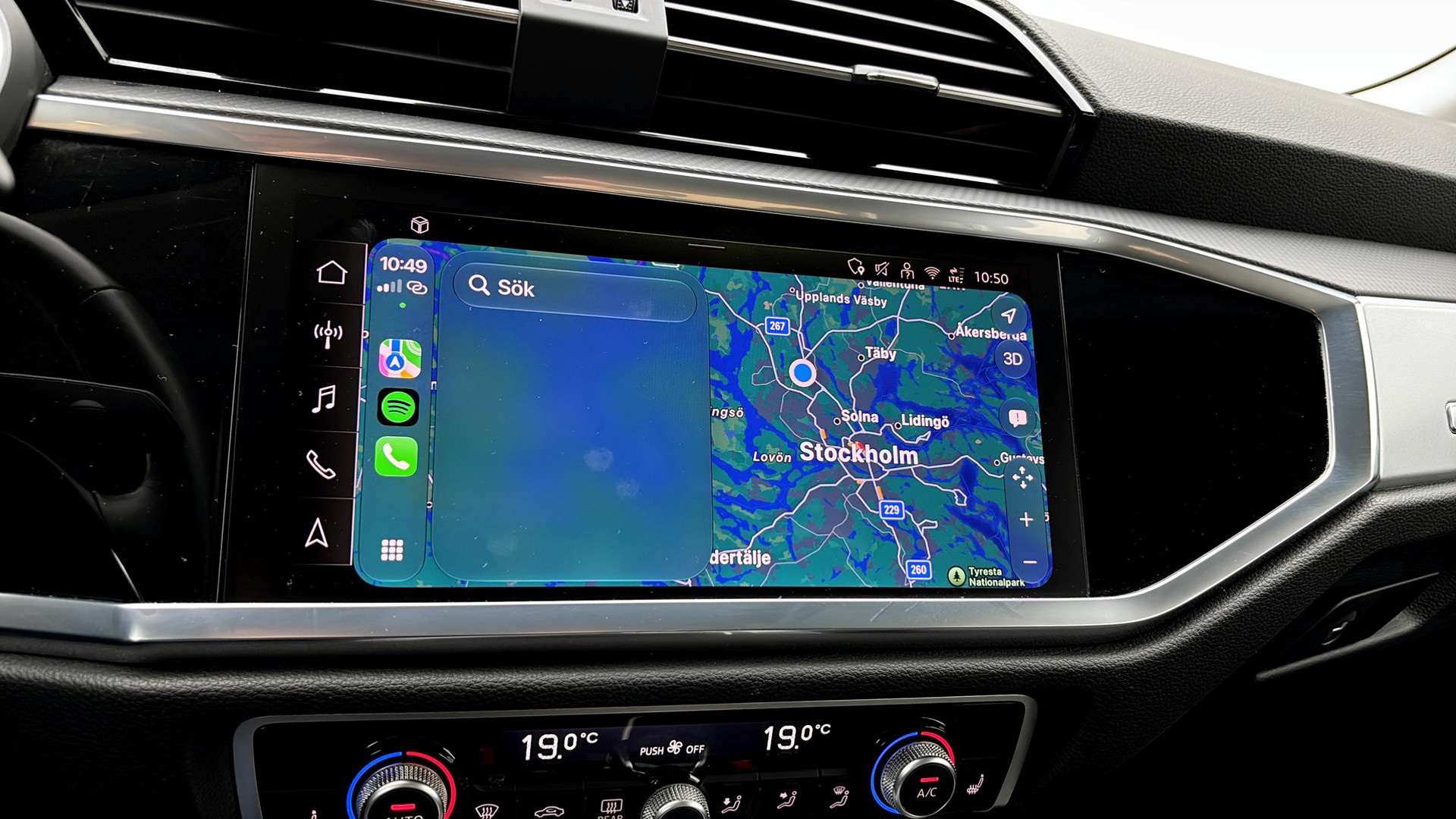 Audi Q3 RMM39W