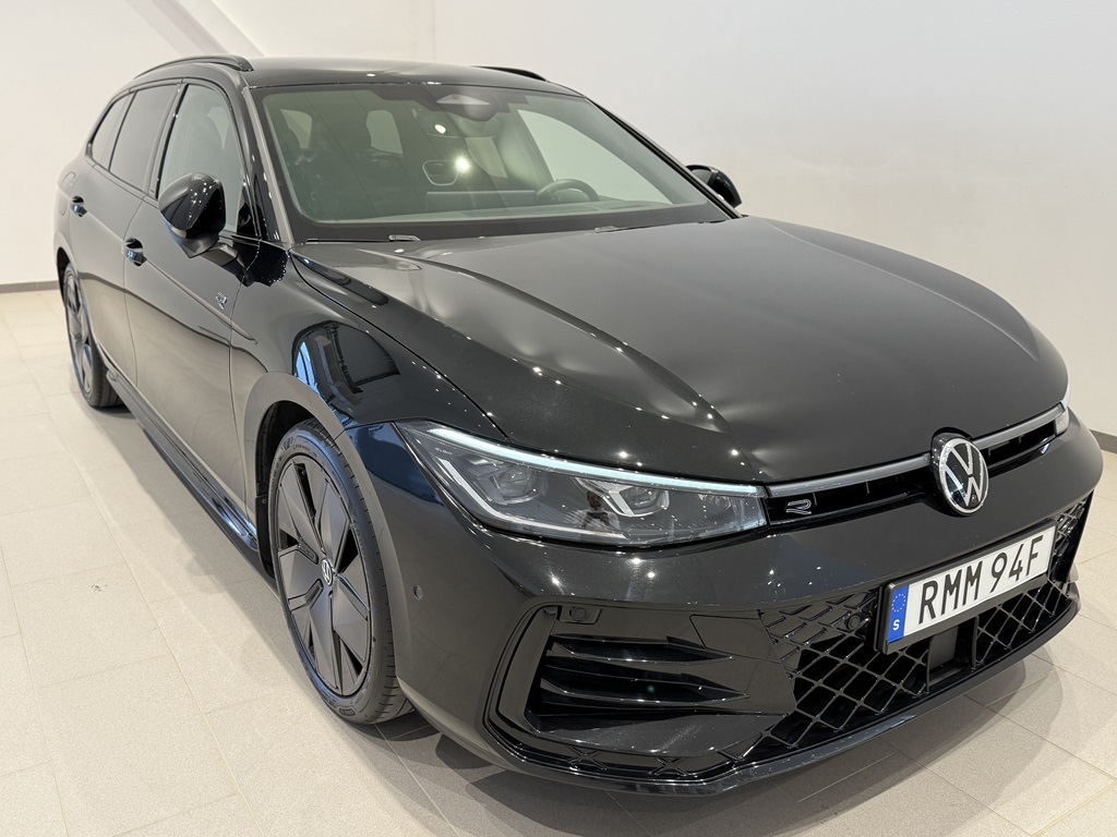 Volkswagen Passat RMM94F