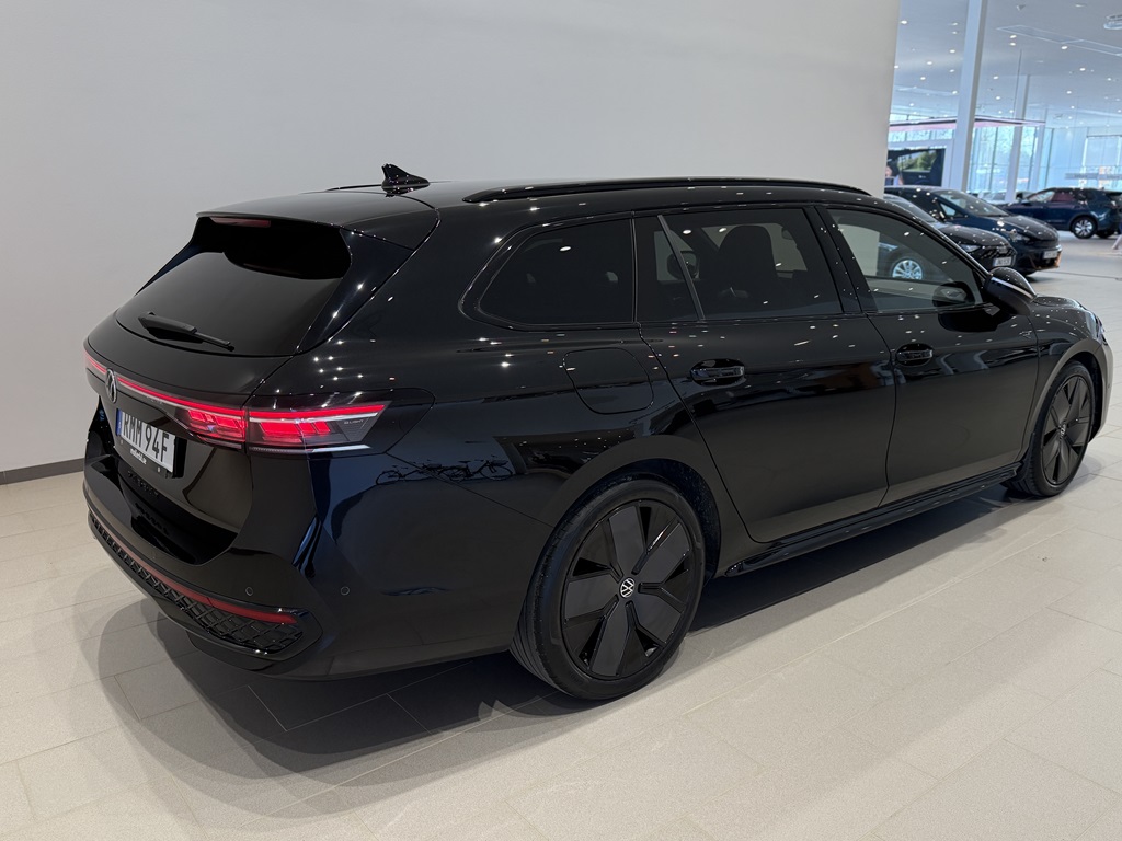 Volkswagen Passat RMM94F