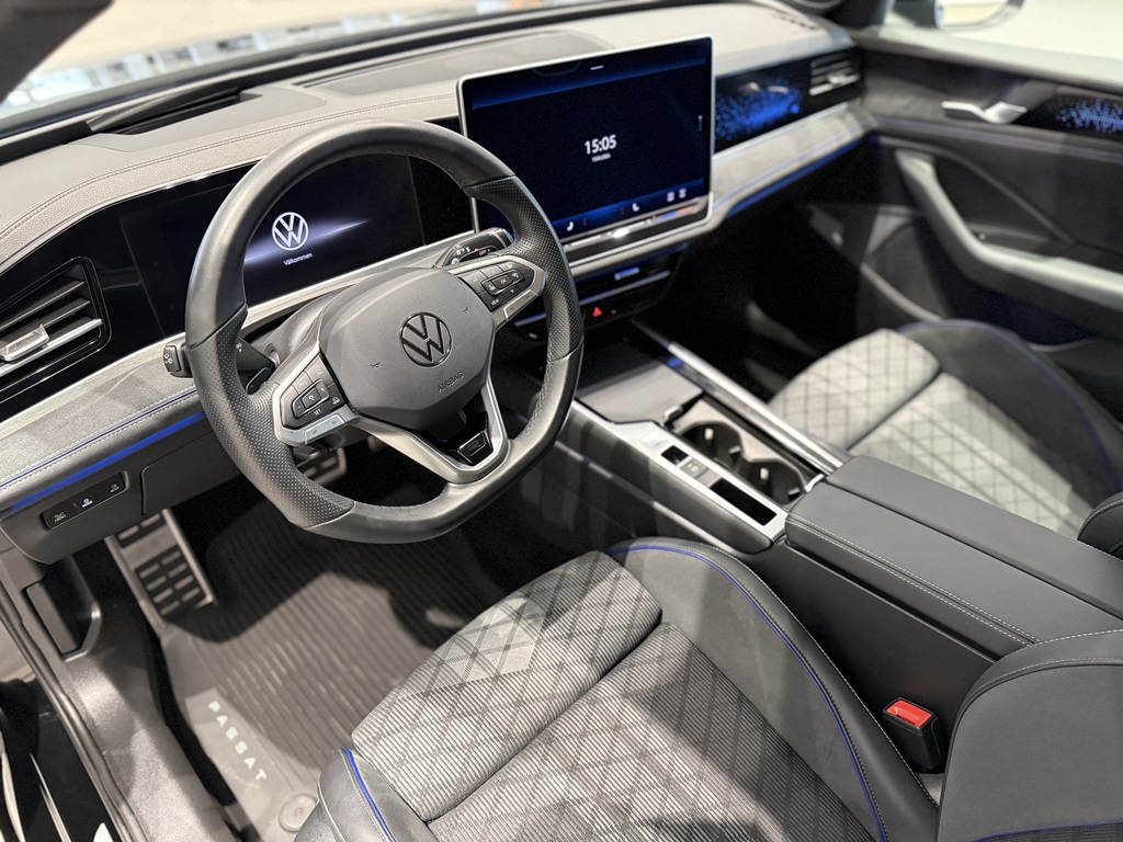 Volkswagen Passat RMM94F