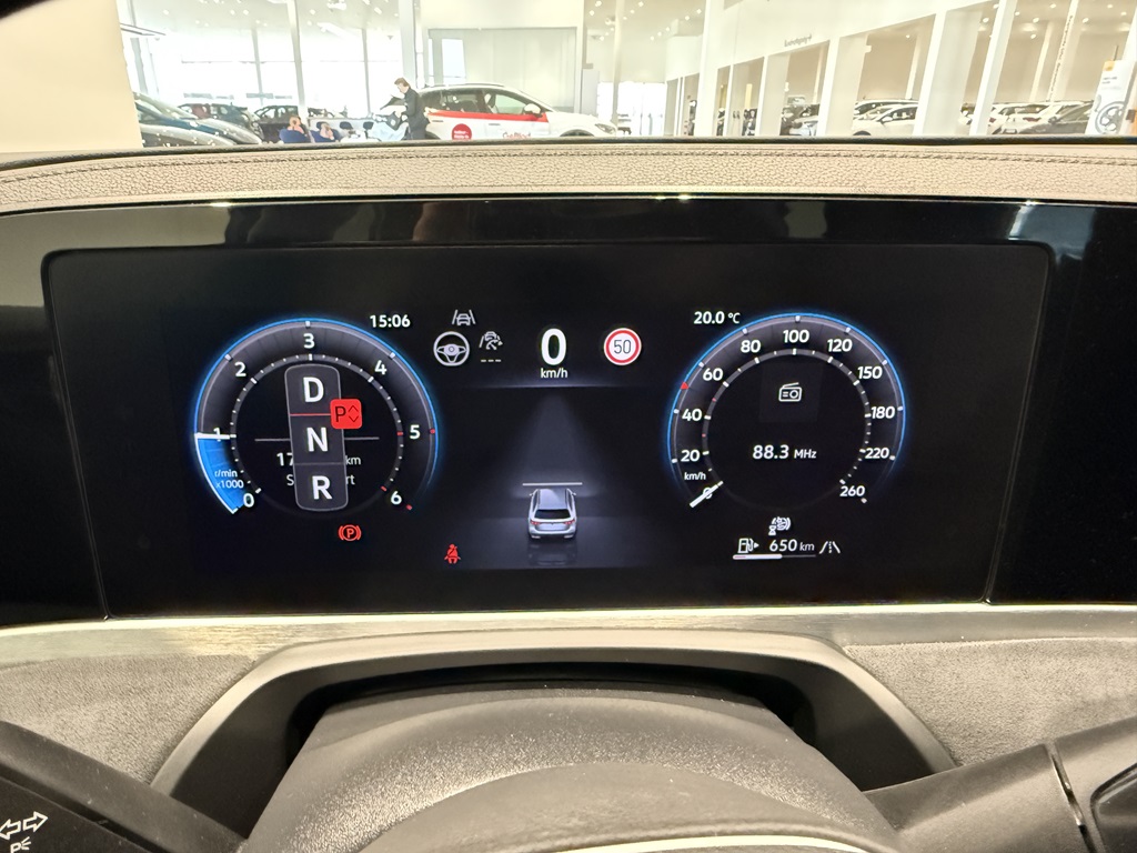 Volkswagen Passat RMM94F