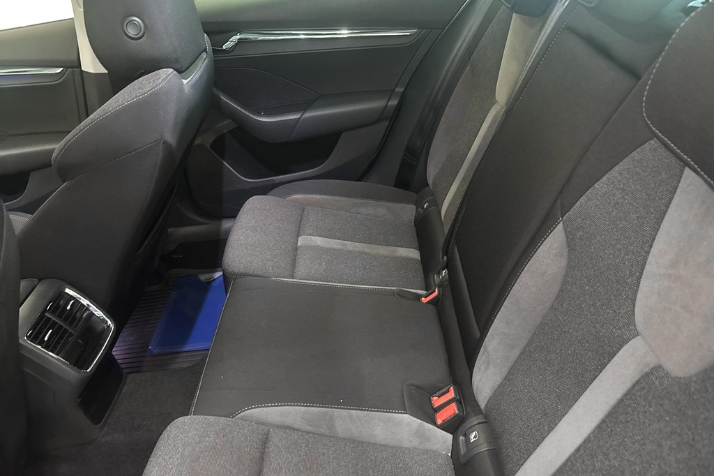 Skoda Octavia RNC36N