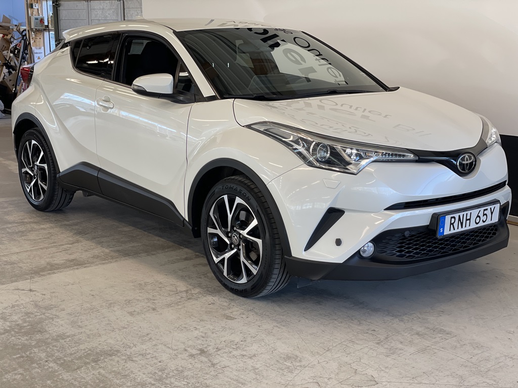 Toyota C-HR RNH65Y