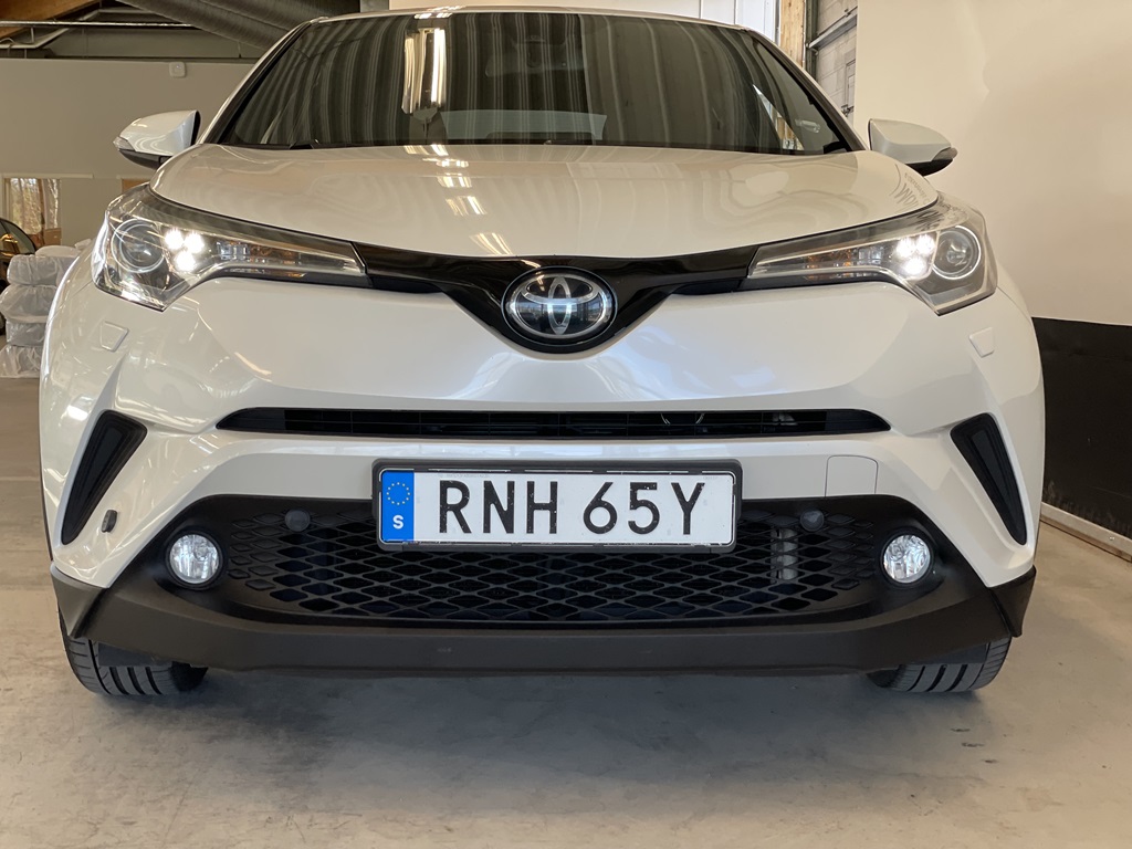 Toyota C-HR RNH65Y