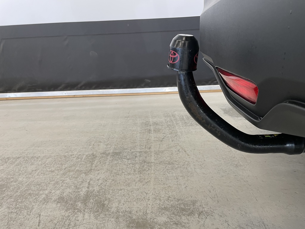 Toyota C-HR RNH65Y