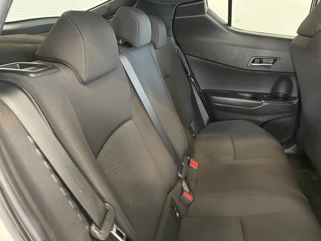 Toyota C-HR RNH65Y