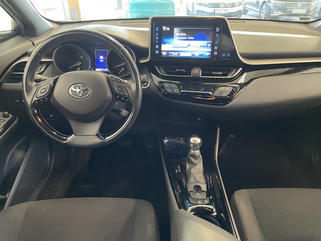 Toyota C-HR RNH65Y
