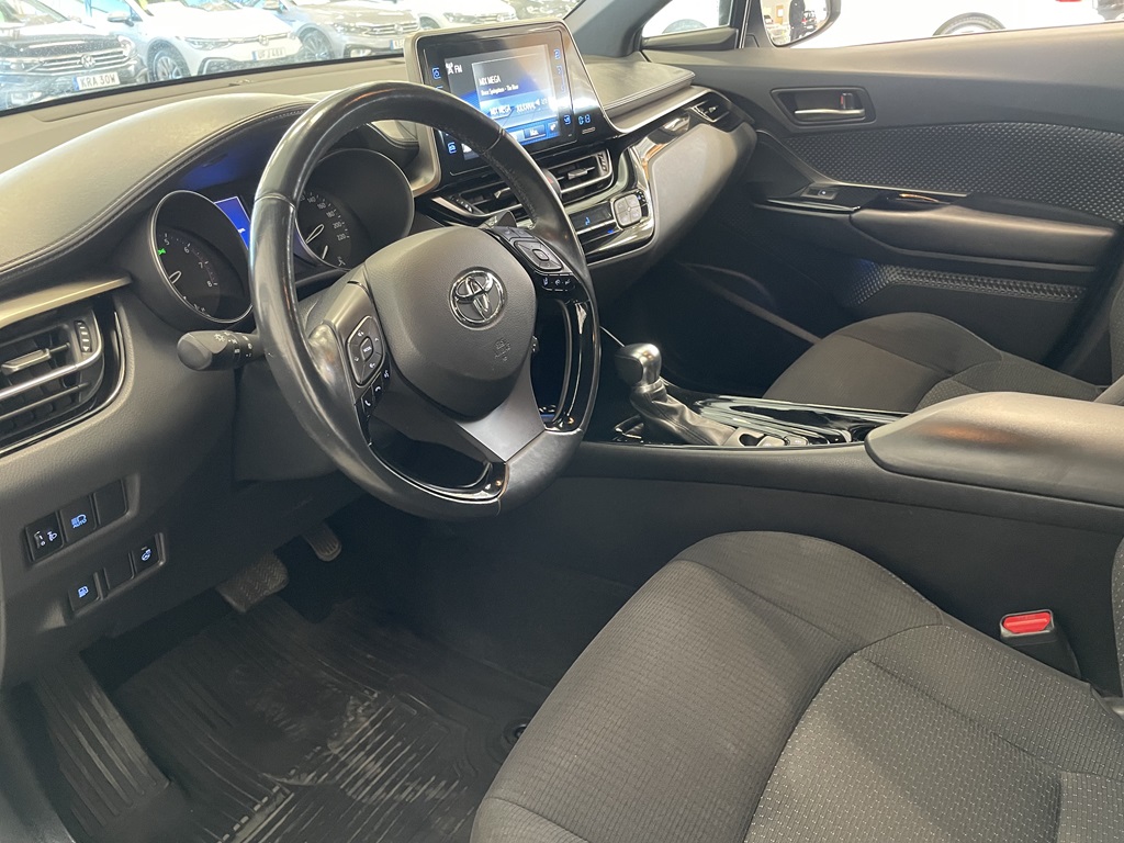 Toyota C-HR RNH65Y