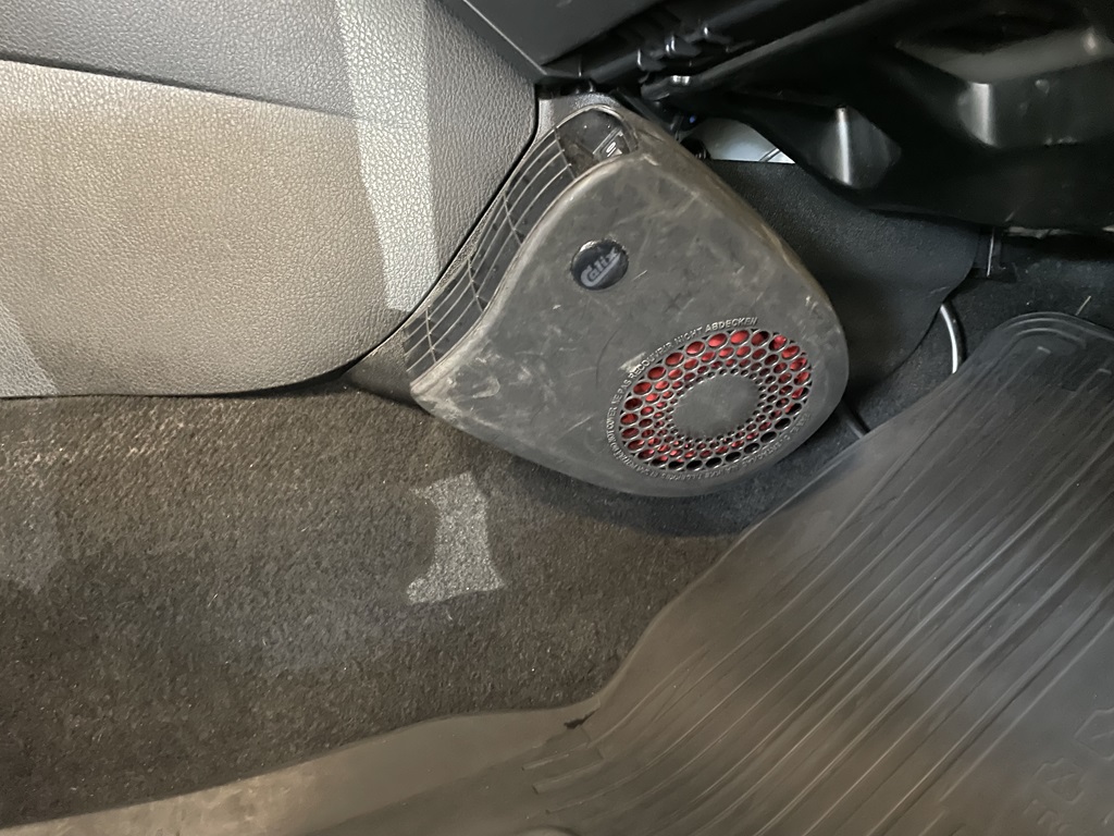Toyota C-HR RNH65Y