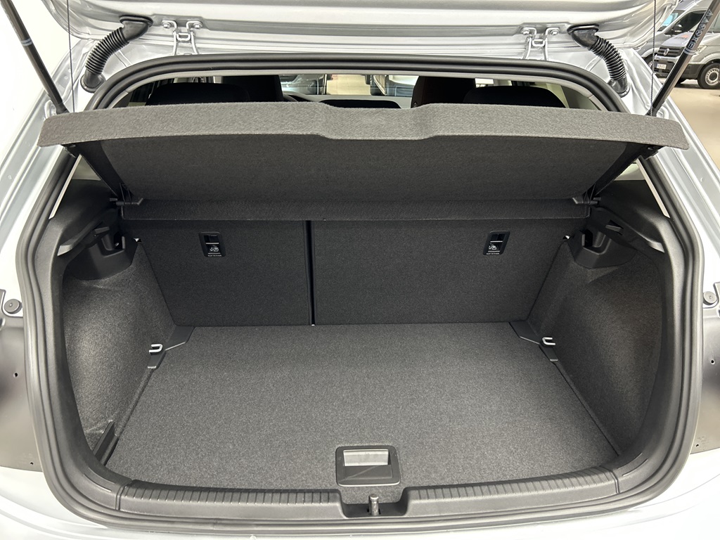 Volkswagen Polo RNJ41C