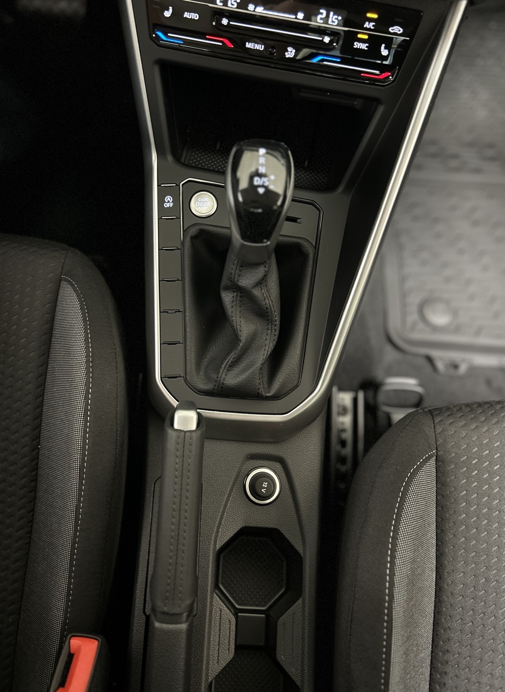 Volkswagen Polo RNJ41C