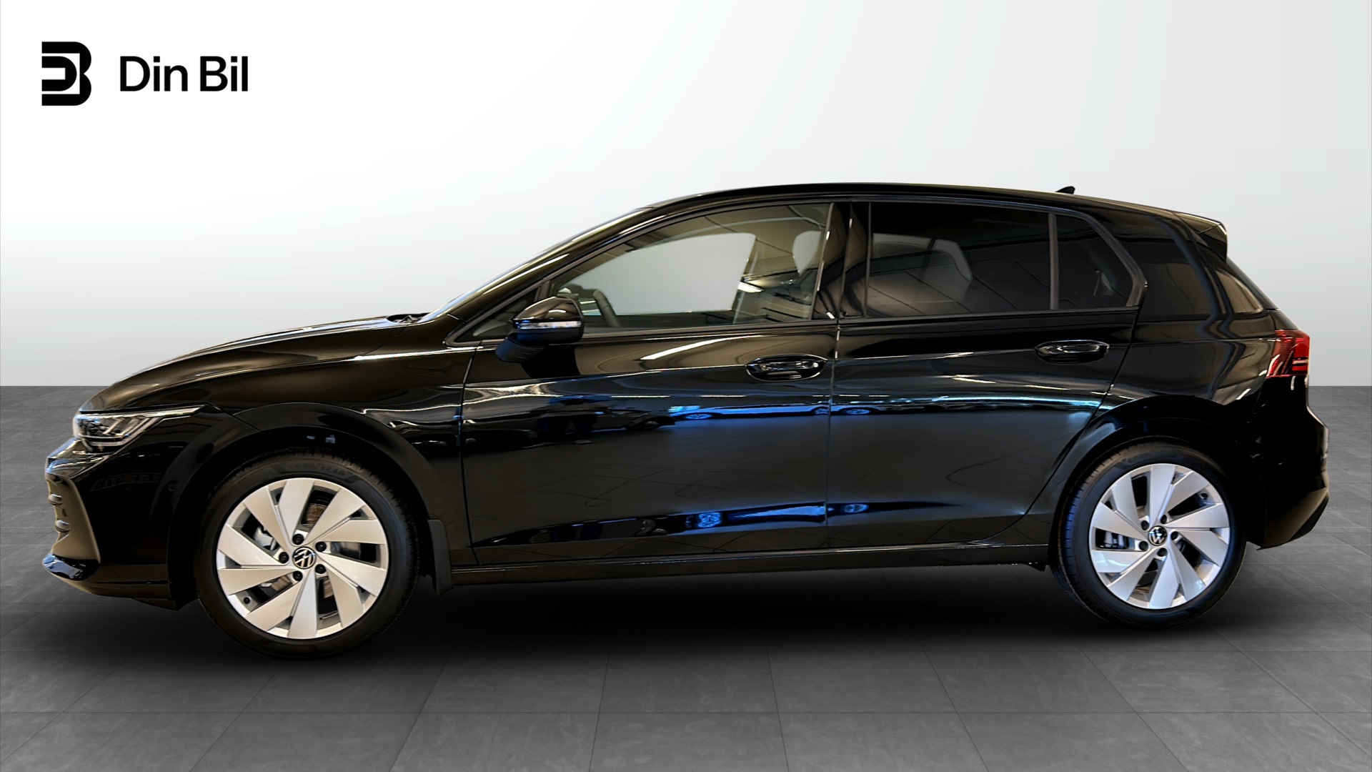 Volkswagen Golf RNJ77W