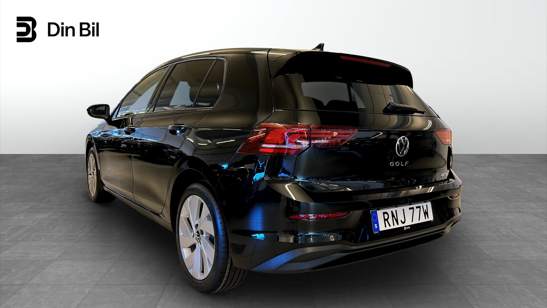 Volkswagen Golf RNJ77W