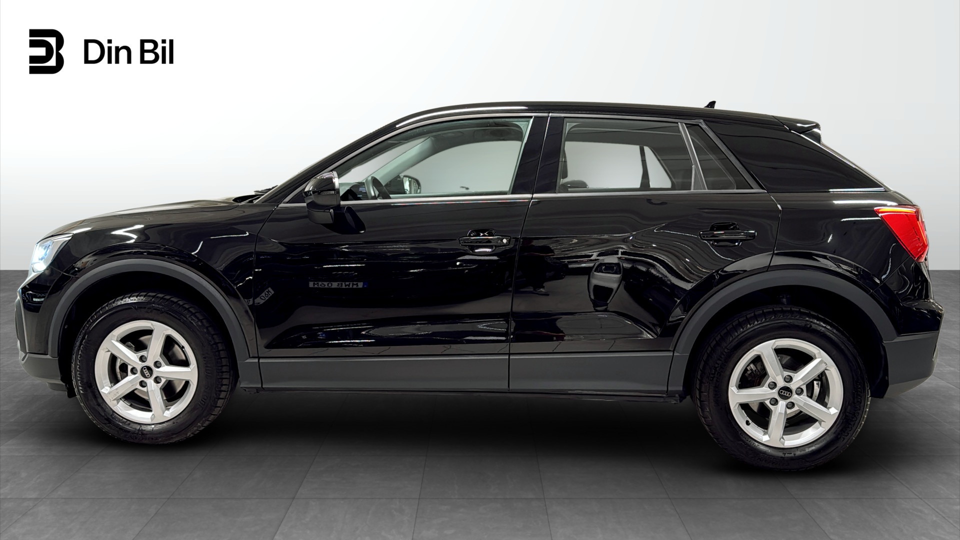Audi Q2 RRA50H