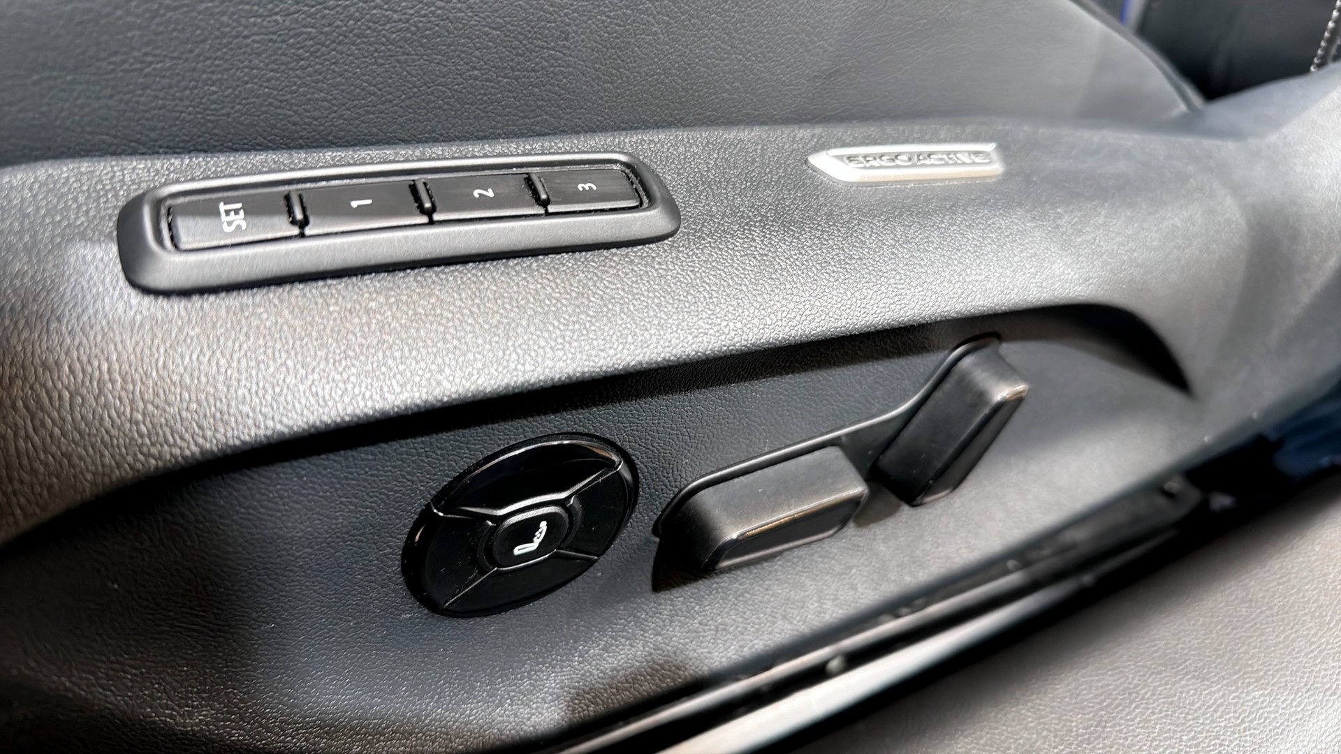 Volkswagen Passat RRB28E