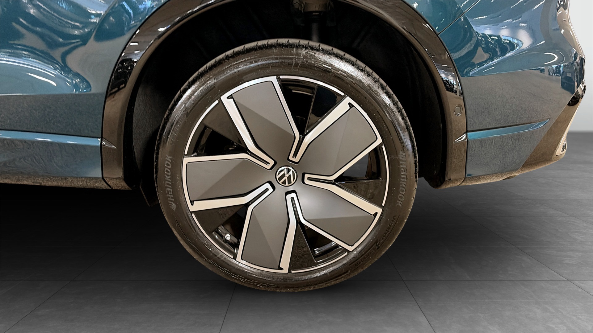 Volkswagen Tiguan RRB61H