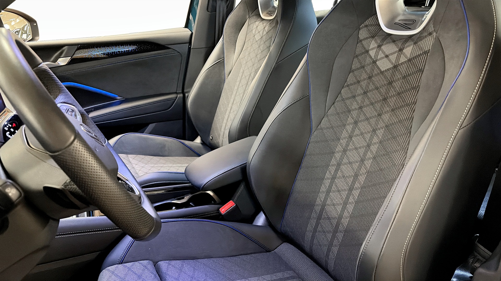 Volkswagen Tiguan RRB61H