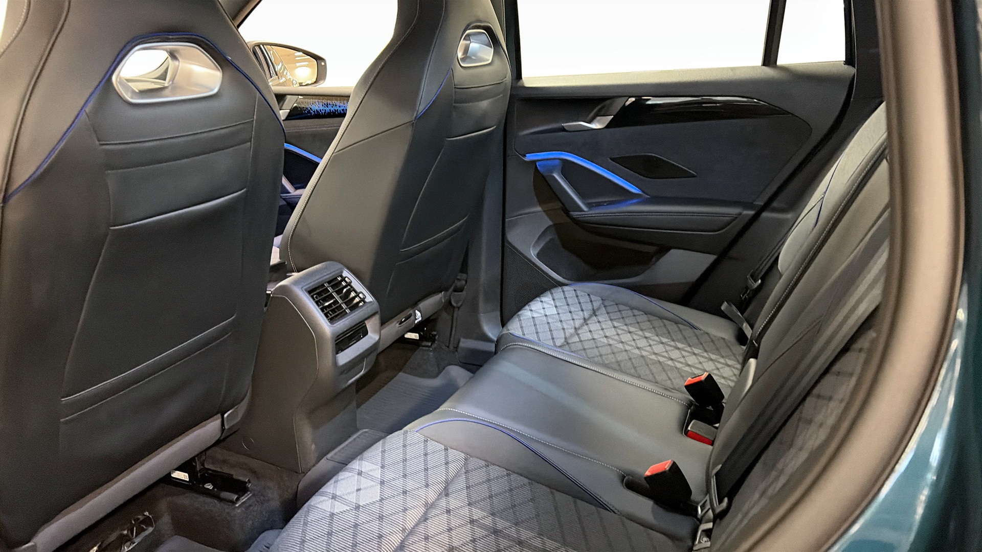 Volkswagen Tiguan RRB61H