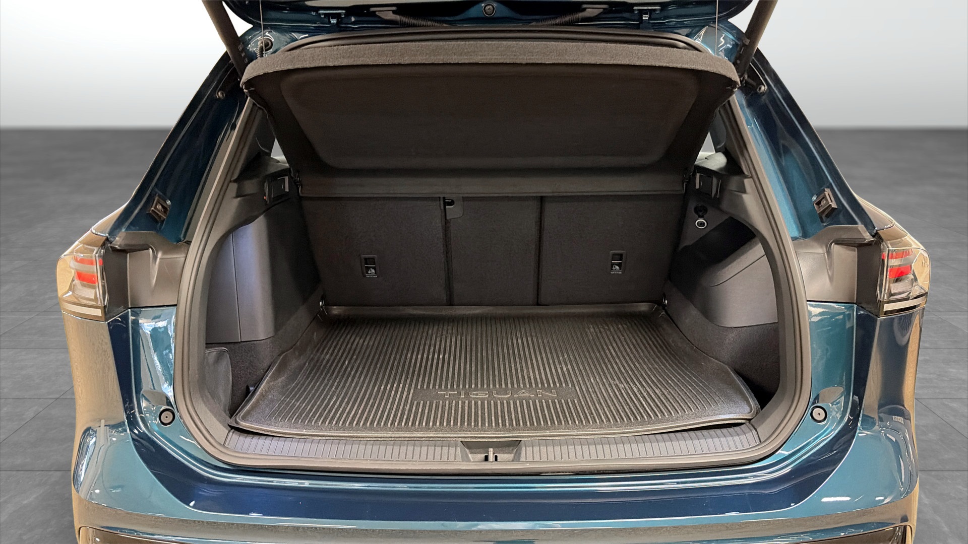Volkswagen Tiguan RRB61H