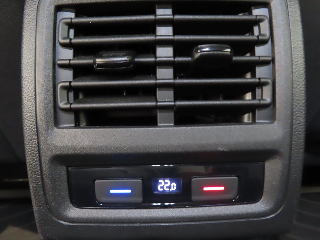 Volkswagen Golf RRM54T