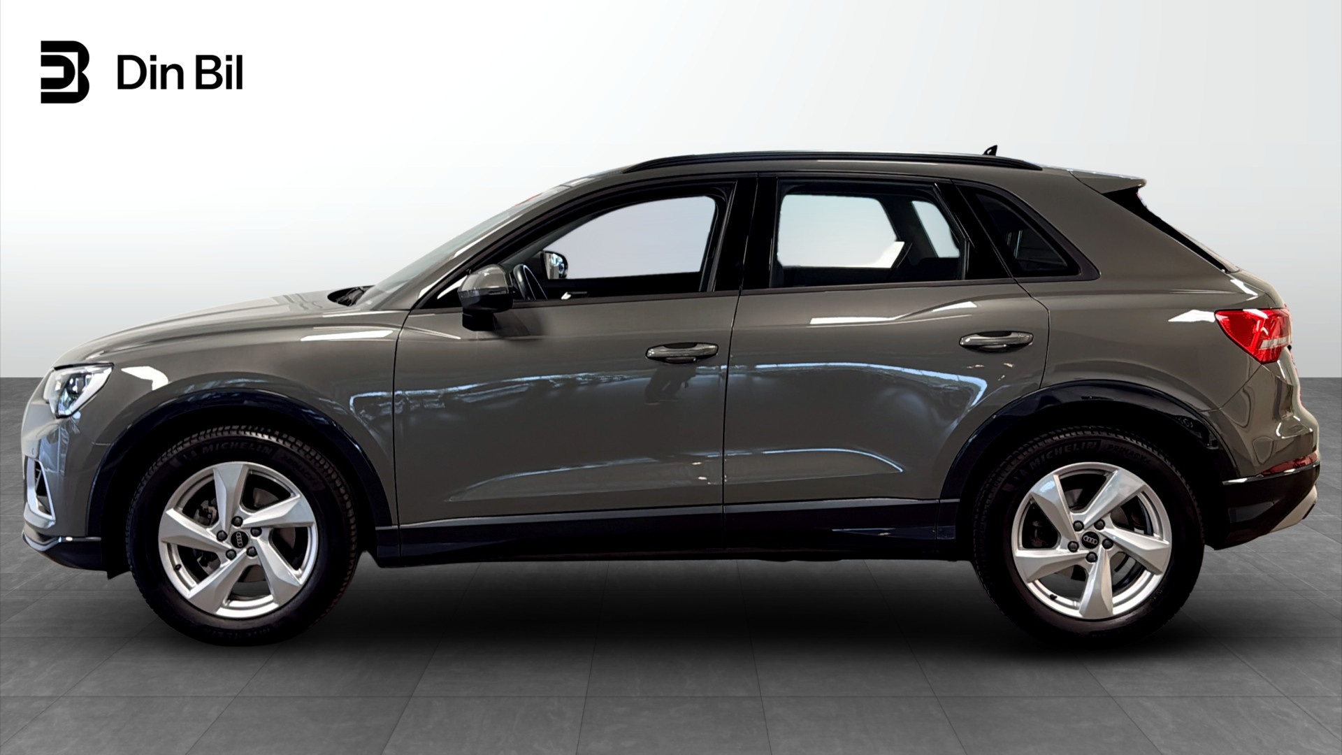 Audi Q3 RRS40E
