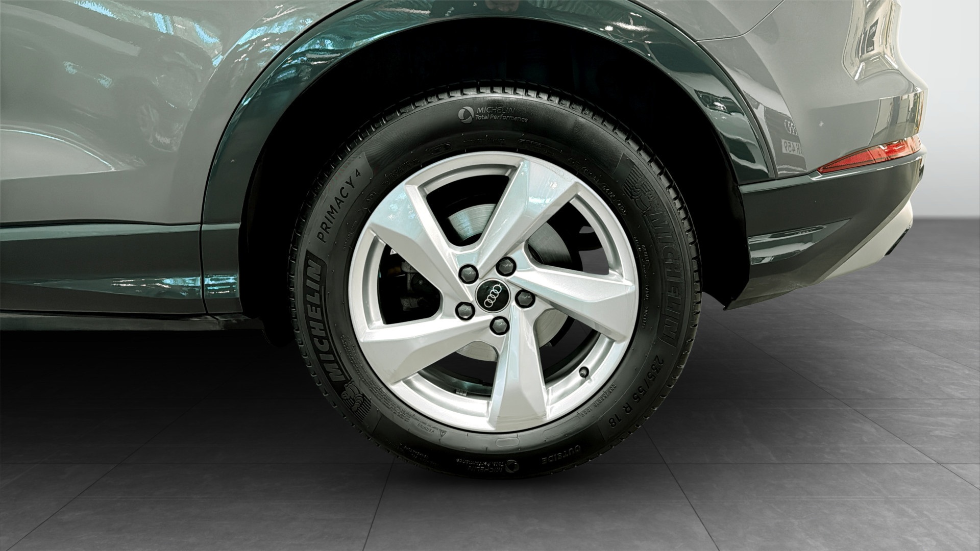 Audi Q3 RRS40E